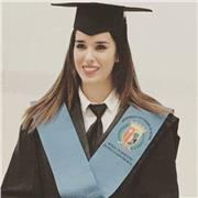 Profesora que imparte clases particulares a niños de Educación Primaria. Clases de inglés